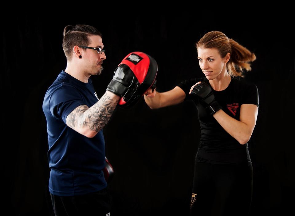 Comment se pratique la boxe chez les femmes ou chez les hommes ?