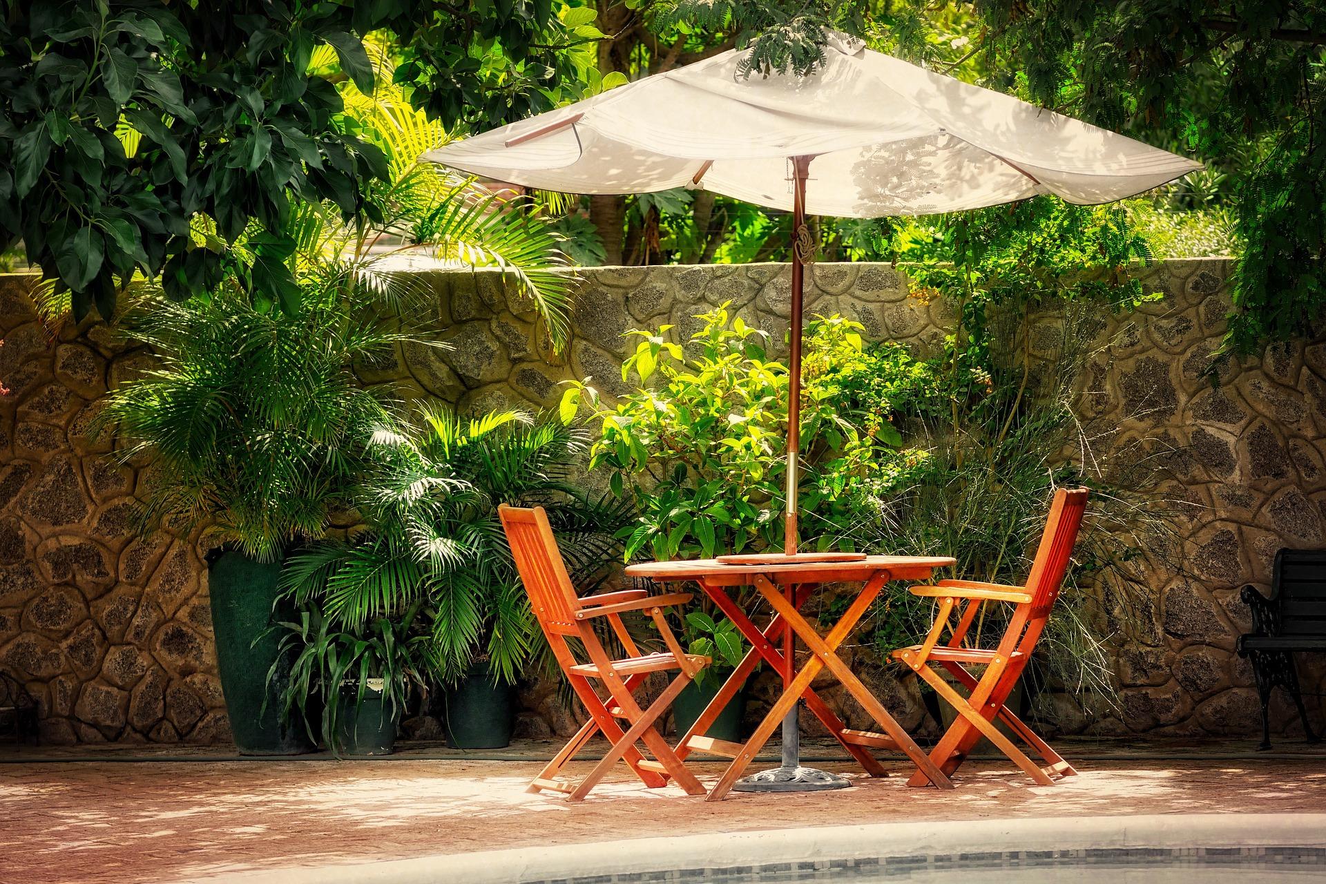 Les cours de soutien à domicile : dans le jardin ?