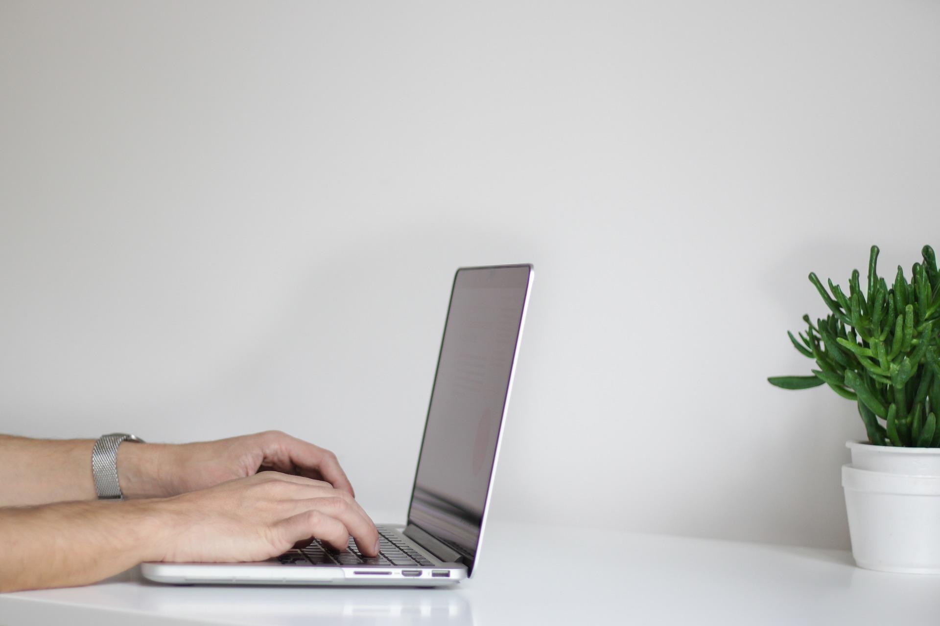 Améliorer ses résultats scolaires grâce aux leçons d'internet.