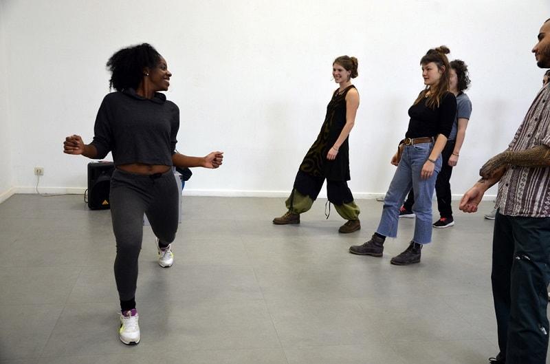 Comment se comporter en cours de danse ?