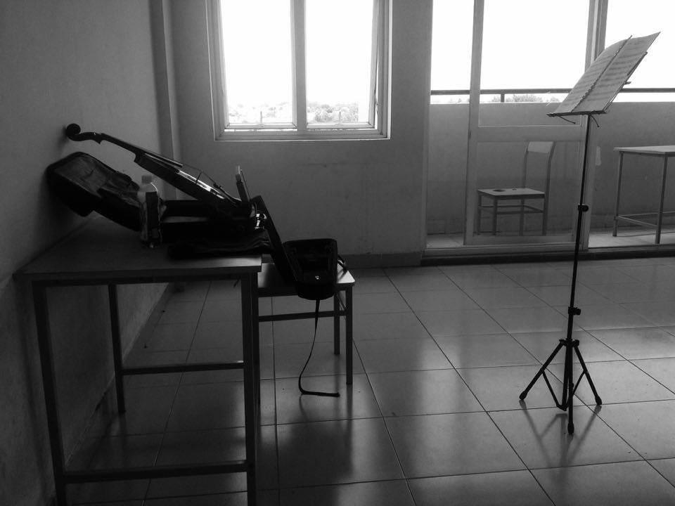 Inconvénients de la leçon privée de musique : surcoût et transport !