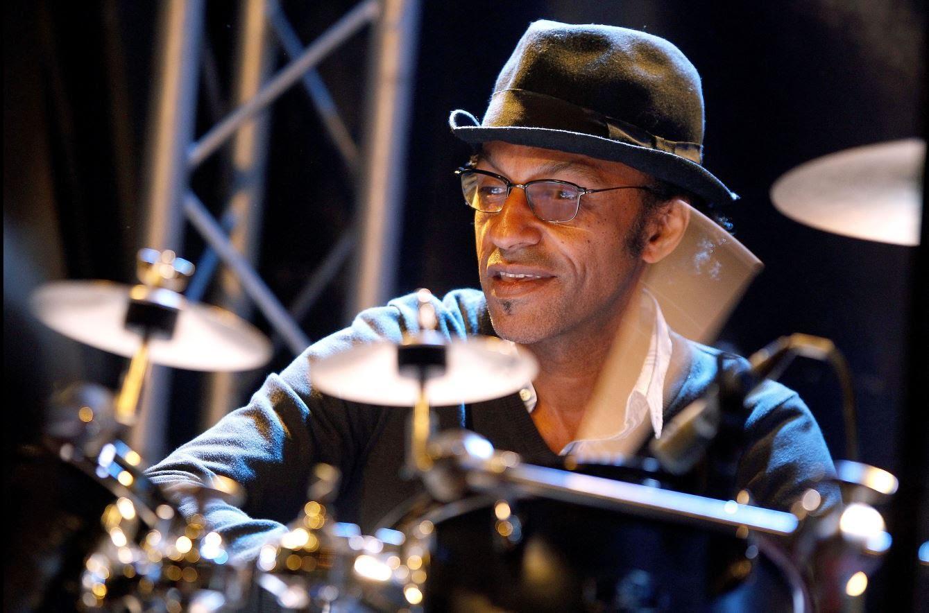 Quel est le meilleur moyen de s'améliorer en drums ?