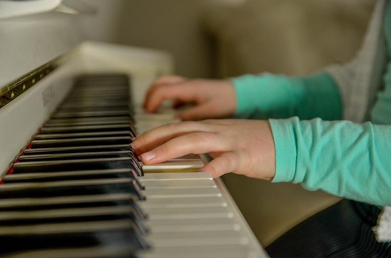 Que travailler pour jouer du piano ?