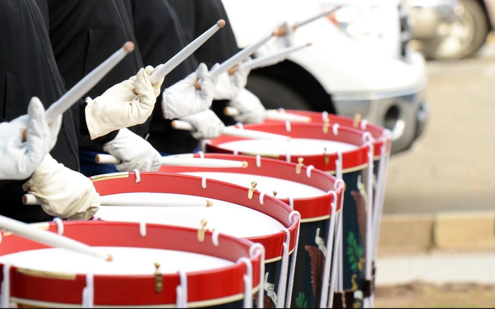 Est-ce possible de devenir batteur autodidacte ?