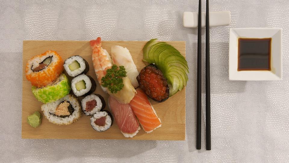 Un bon moyen pour intéresser les enfants à la culture chinoise : participer à un atelier de cuisine ! 