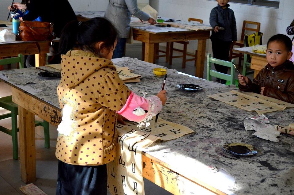 Quels sont les moyens d'enseigner le mandarin aux enfants ?