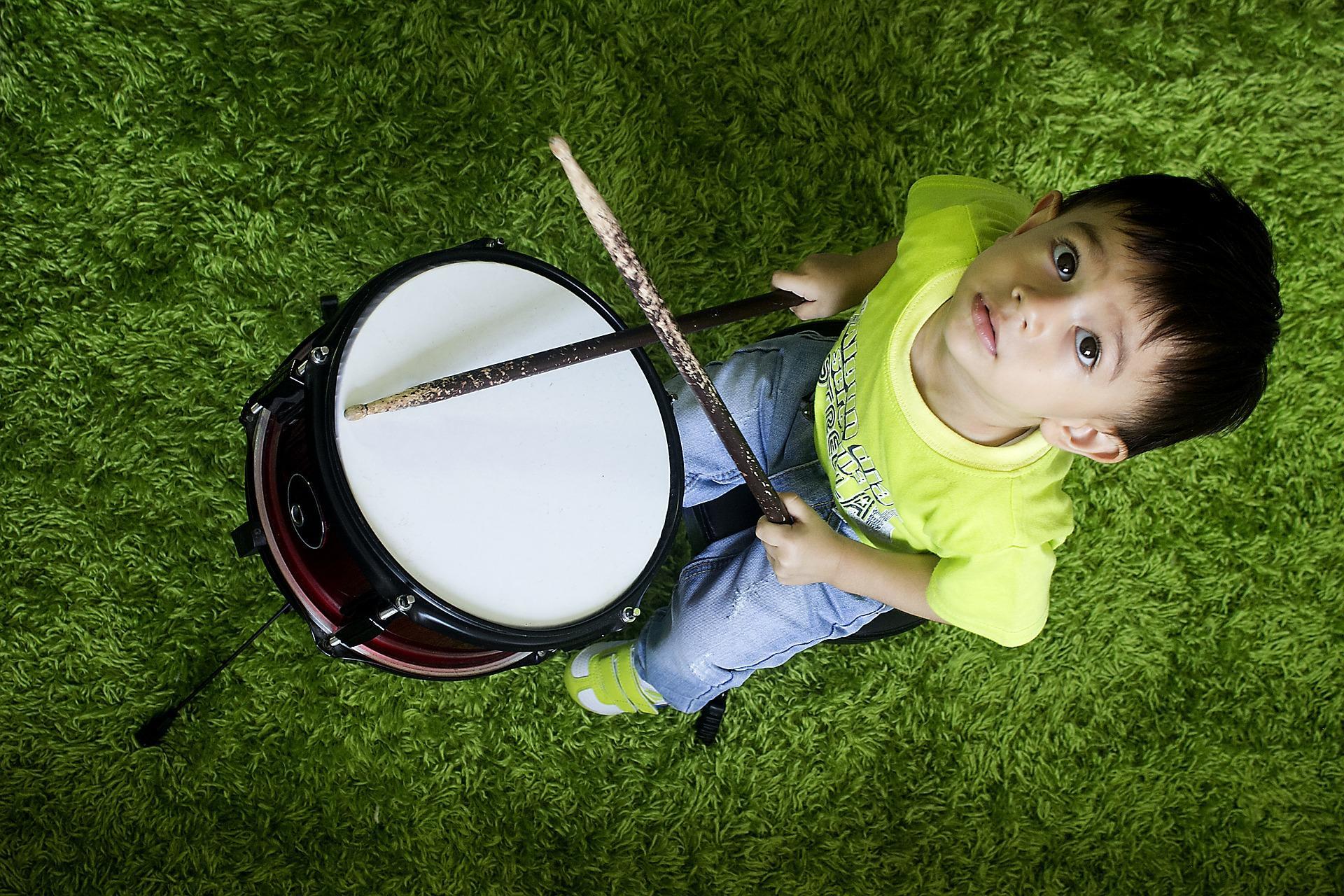 C'est vers 6-7 ans que l'on apprend le mieux la musique !