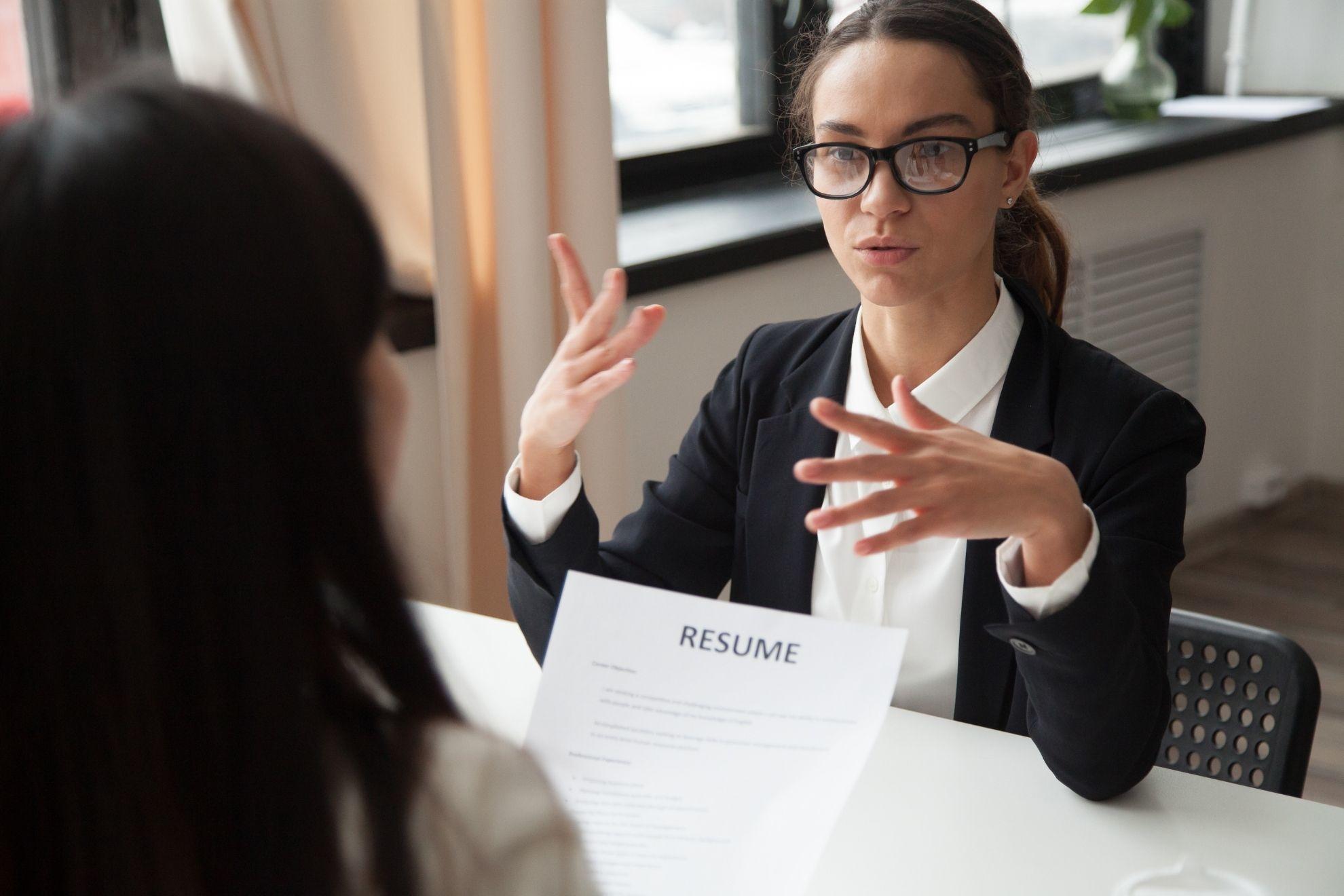 Quelles sont les erreurs à ne pas commettre lors d'un entretien d'embauche à l'étranger ?