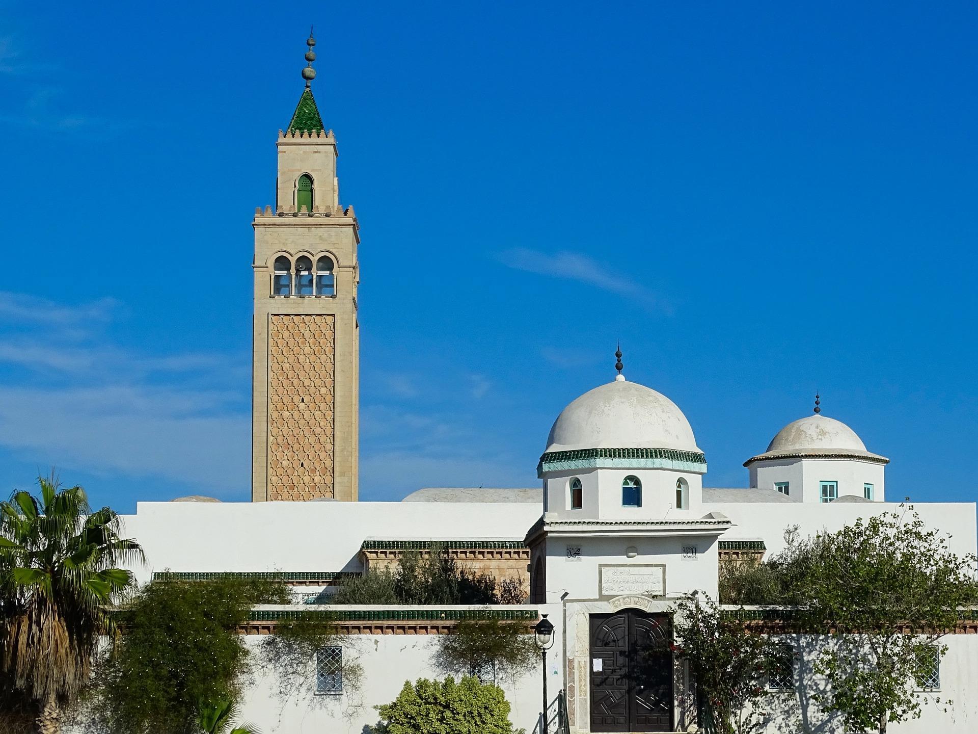 La France au sud de la Méditerranée : faut-il apprendre l'arabe ?