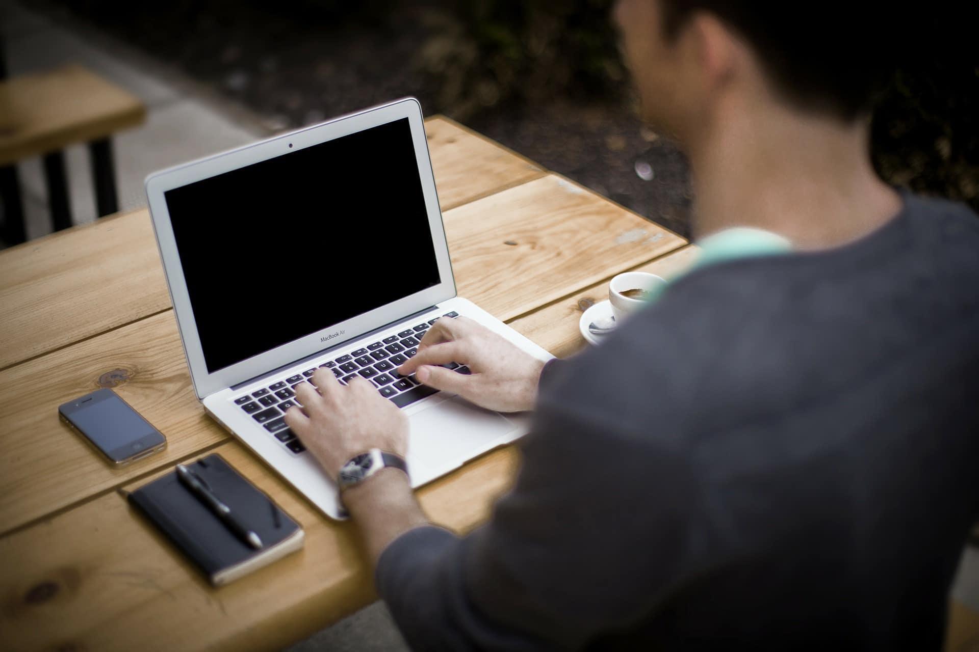 Pourquoi s'inscrire sur Linkedin pour trouver du travail ?