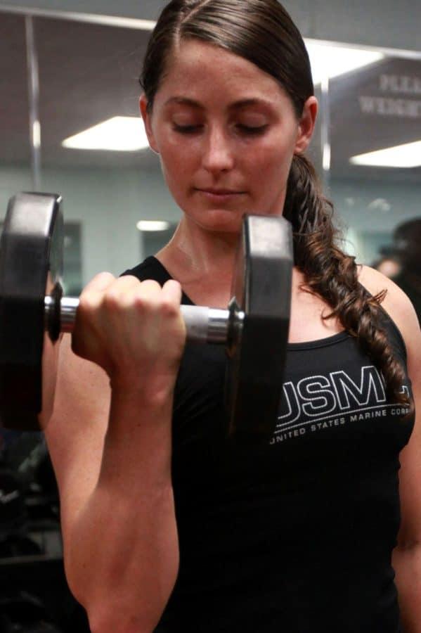 Comment perdre du poids et être musclée chez soi ?