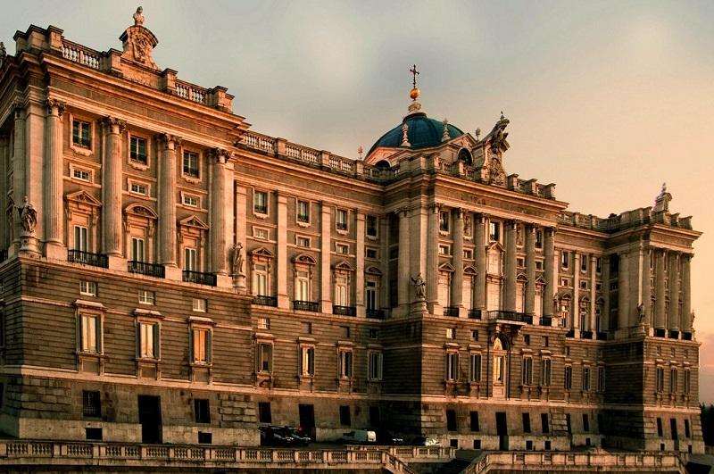 Pourquoi visiter le Palais Royal ?
