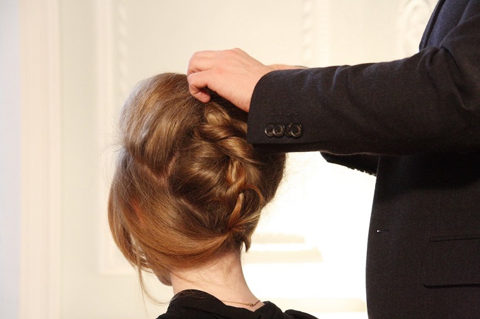 Comment coiffer ses cheveux pour un entretien ? 