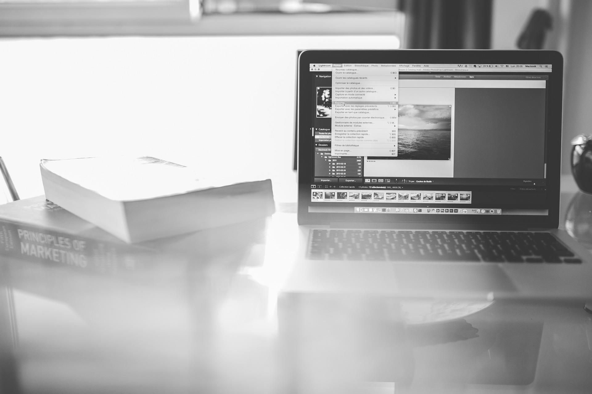 Combien de photos peut-on stocker sur Lightroom ?