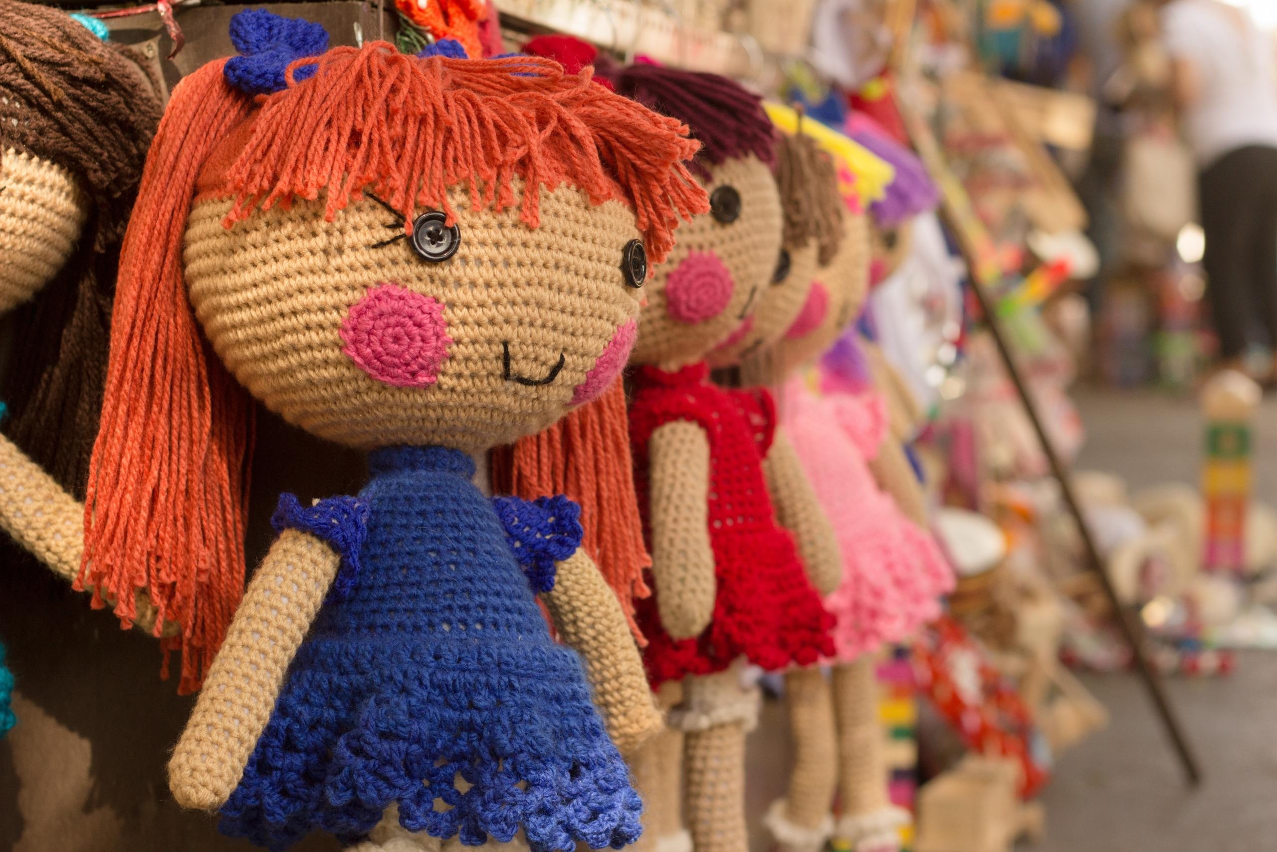Faut-il savoir coudre pour faire du crochet ?
