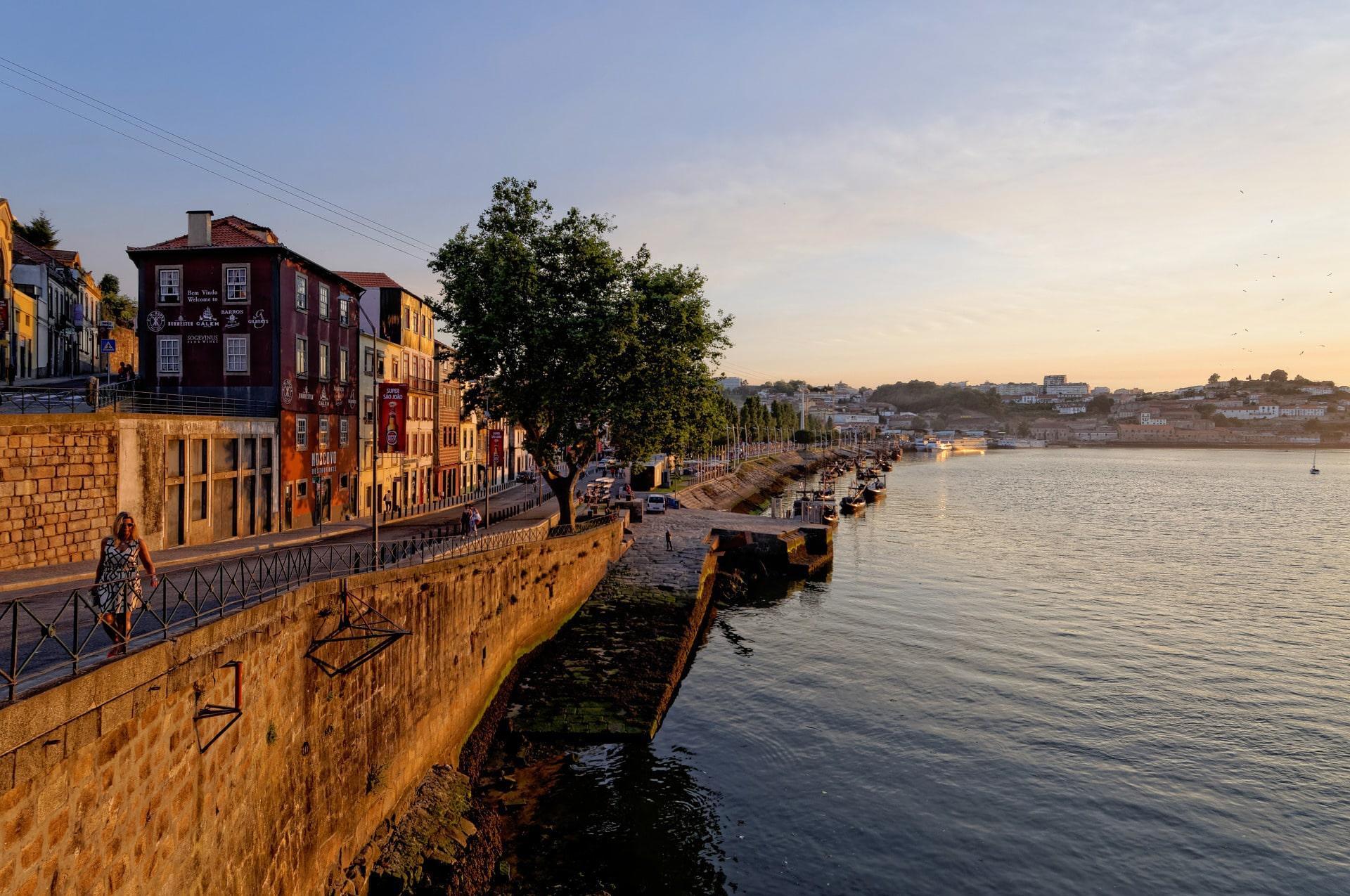 Combien coûte une chambre d'hôtel à Porto ?
