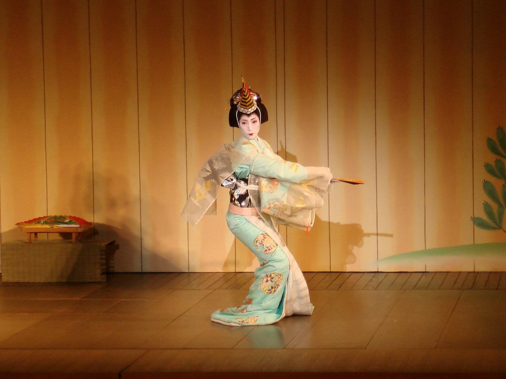 Y'a-t-il des geishas en Occident ?
