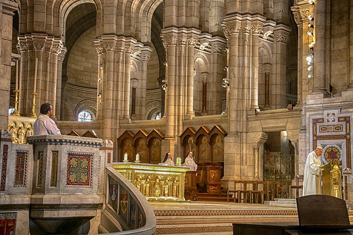 Pourquoi chanter durant la messe ?
