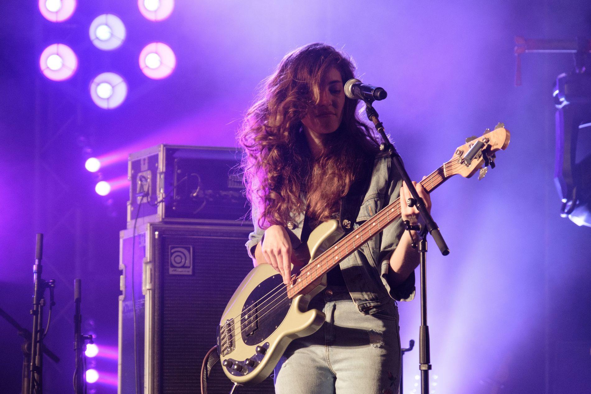 Quel est le rôle du ou de la bassiste ? Un rôle prépondérant !