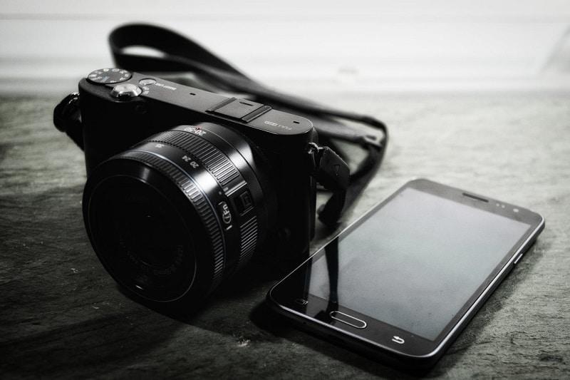 Pourquoi choisir un compact pour filmer ?