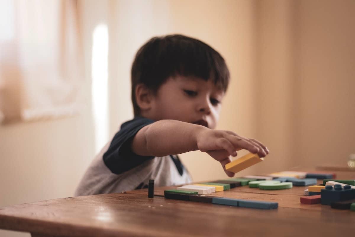 Comment faire travailler son enfant pendant le confinement ?