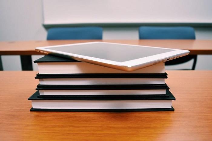 Comment apprendre l'espagnol sur tablette ?