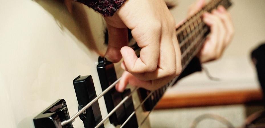 Quel prix demande un prof de guitare basse ?