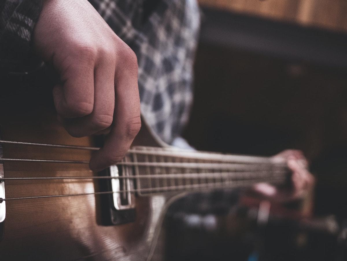 Quels sont les meilleurs sites pour apprendre la basse ?