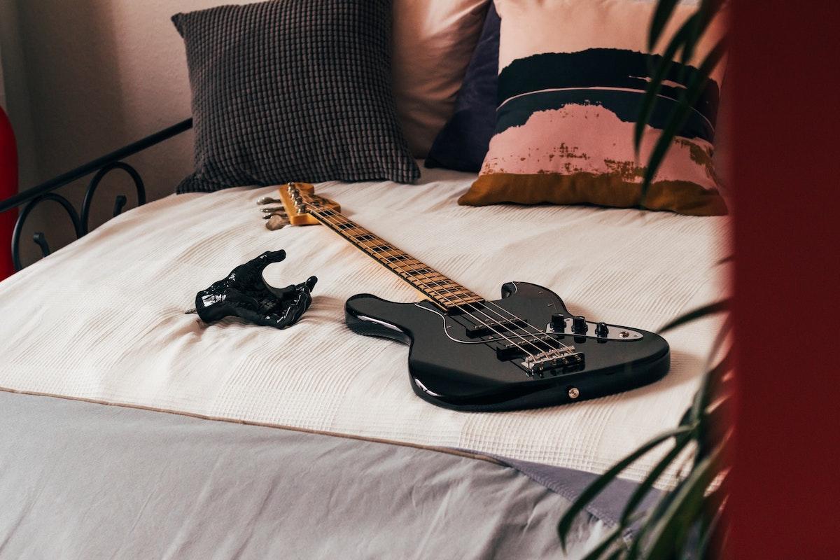 Les meilleures méthodes pour s'initier à la basse gratuitement !