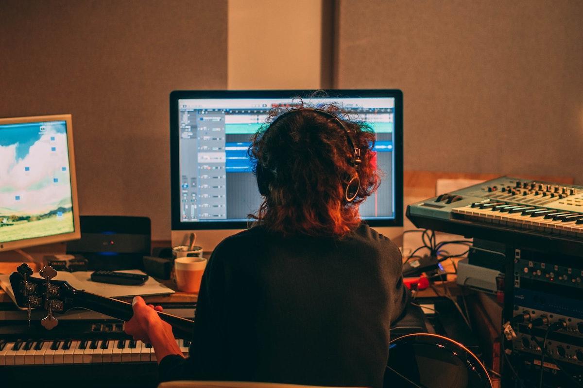 Comment prendre des cours de basse sans payer ?