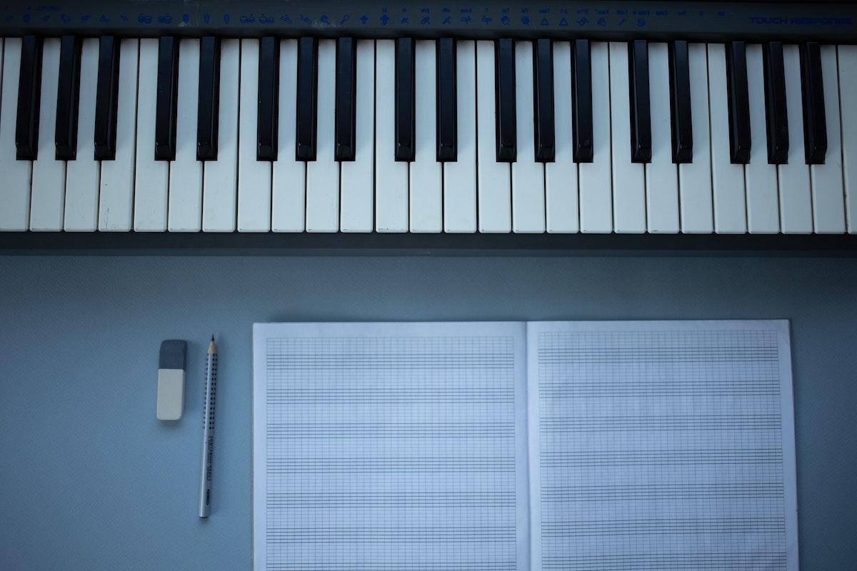 Peut-on apprendre la piano sans solfège ? 