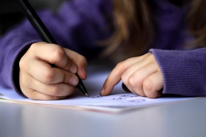 Peut-on apprendre l'arabe en CE1 ?
