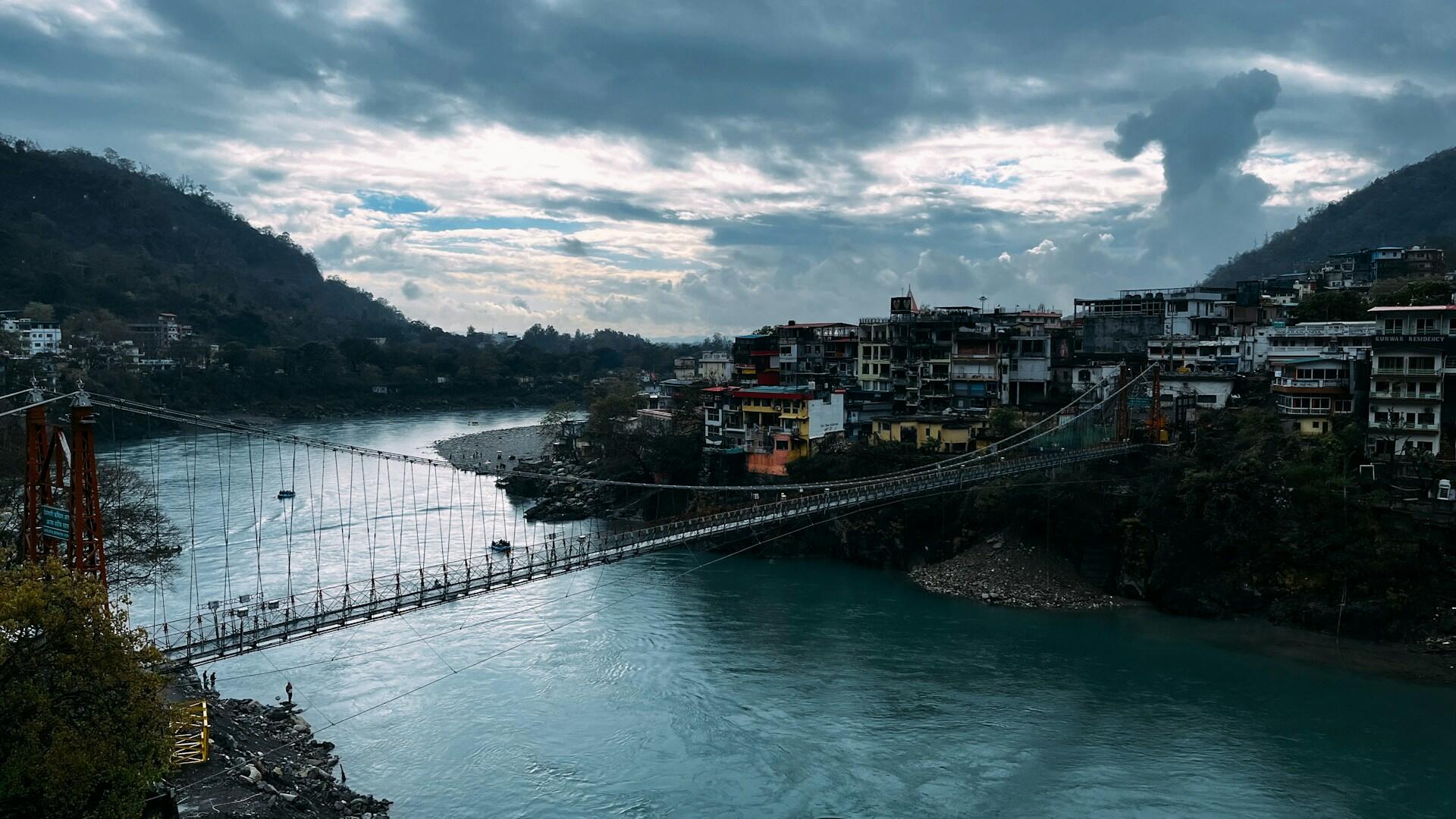 la vallée de Rishikesh, Inde