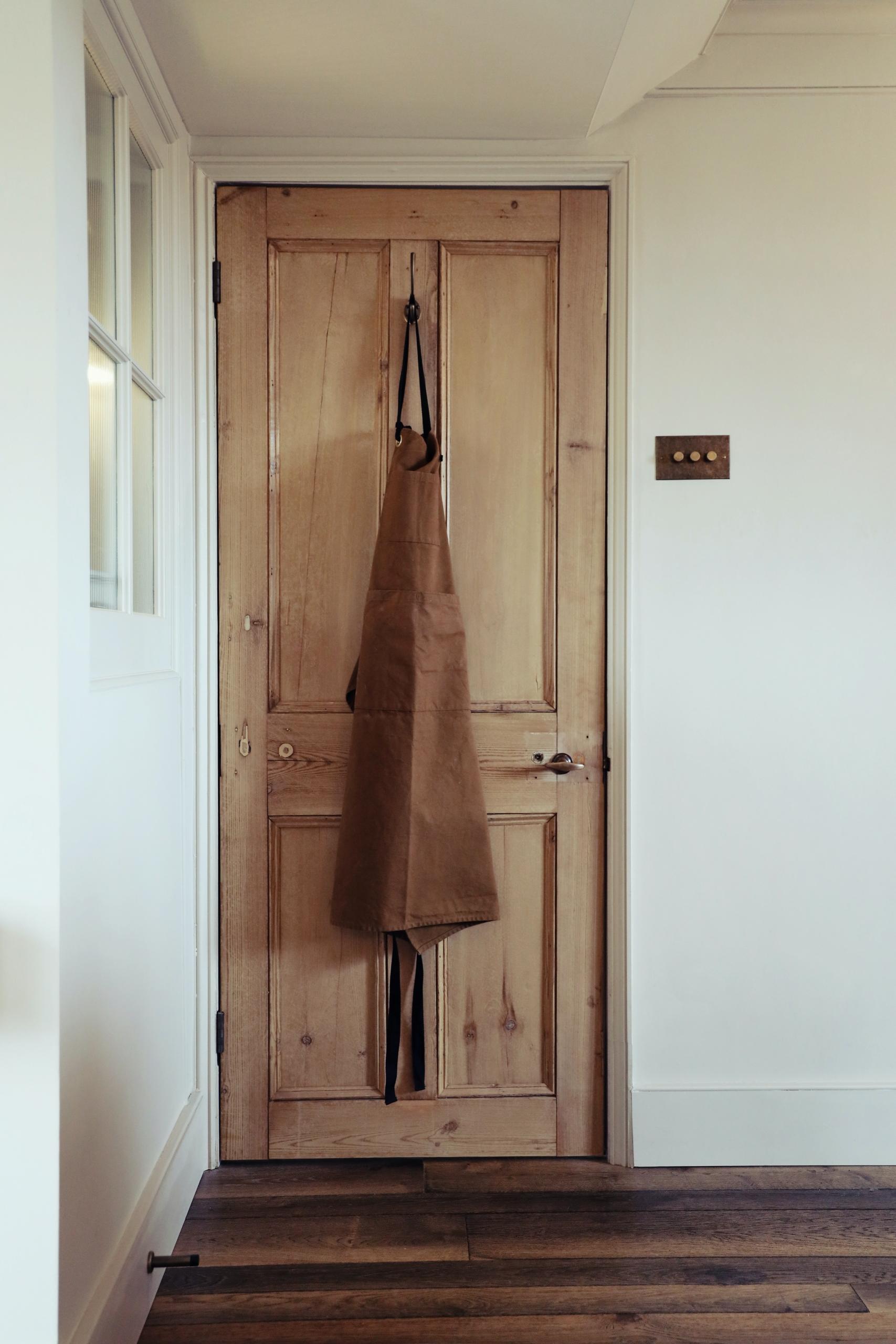 Un tablier simple à coudre pour les débutants.
