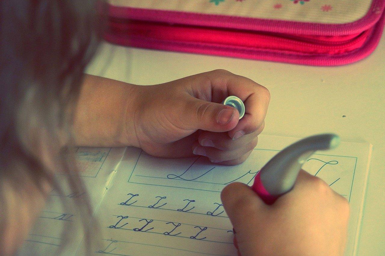Comment éviter d'être surchargé de travail au collège et au lycée ? 