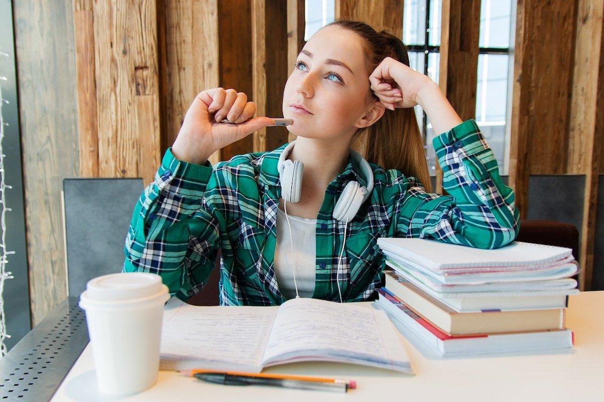 Votre enfant a-t-il trop de devoirs ? 