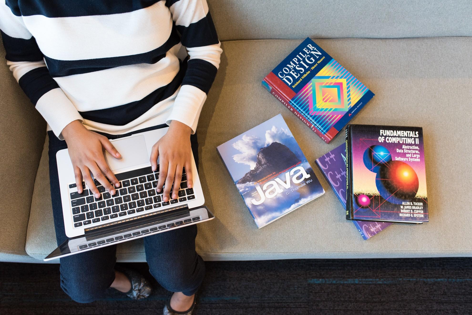 Quelles sont les matières à favoriser pour devenir développeur web ?