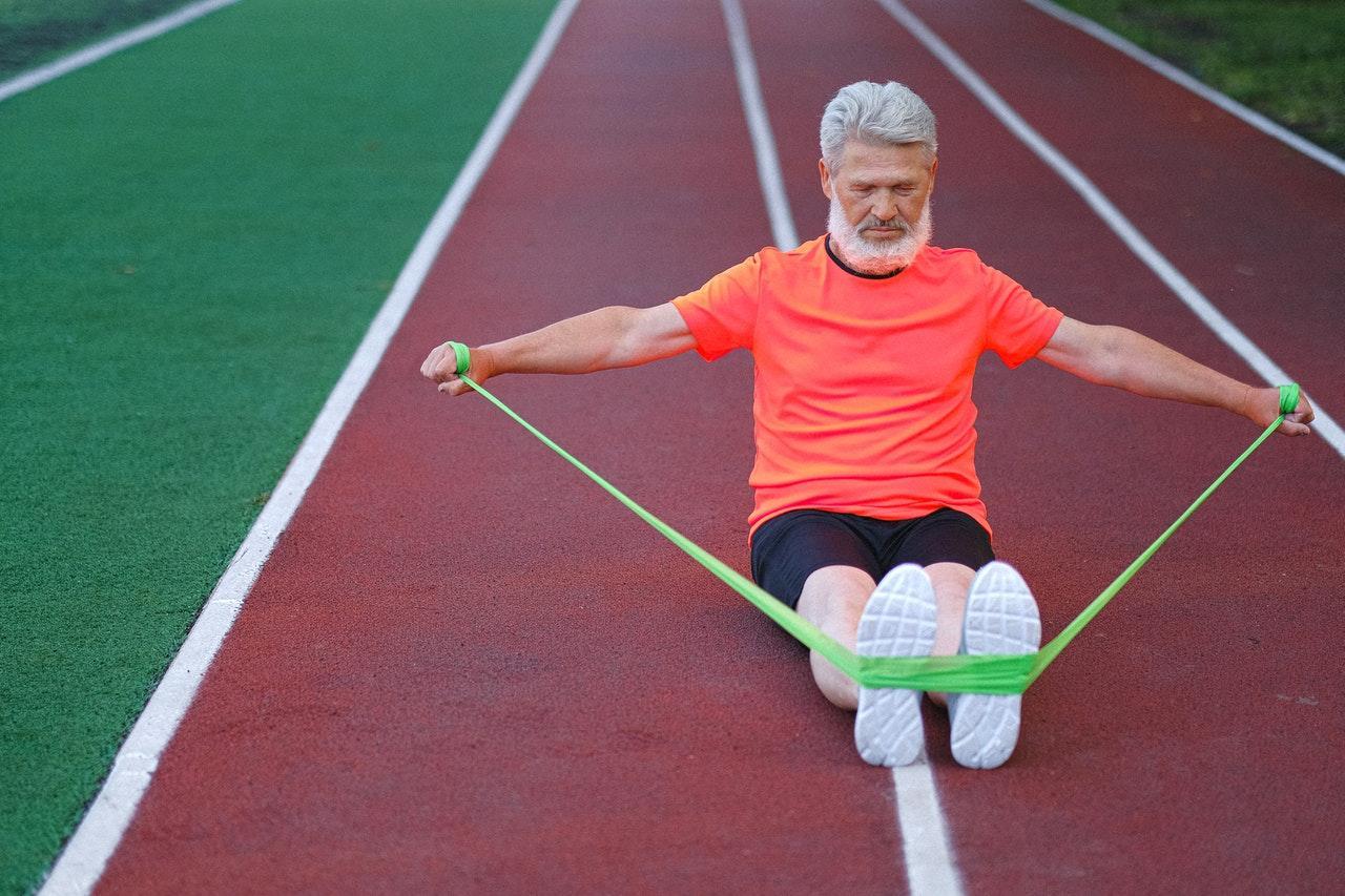 Comment prendre un cours de sport en tant que personne âgée ?