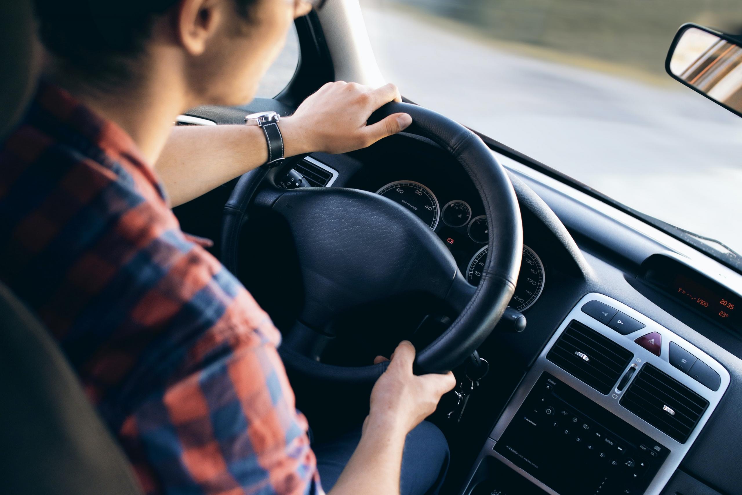 À partir de quel âge commencer la conduite ?