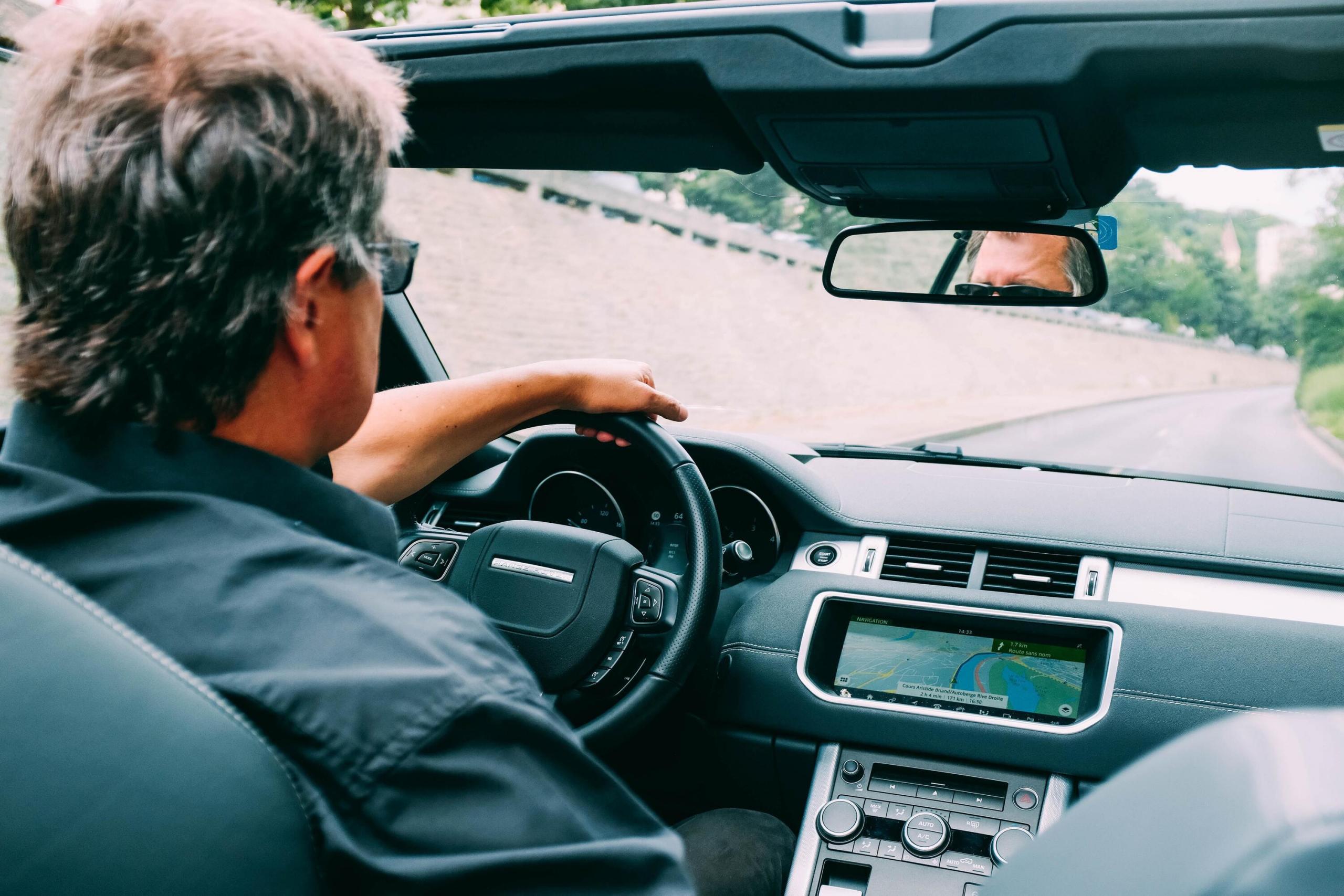 Pourquoi passer le code en auto école plutôt qu'ailleurs ?