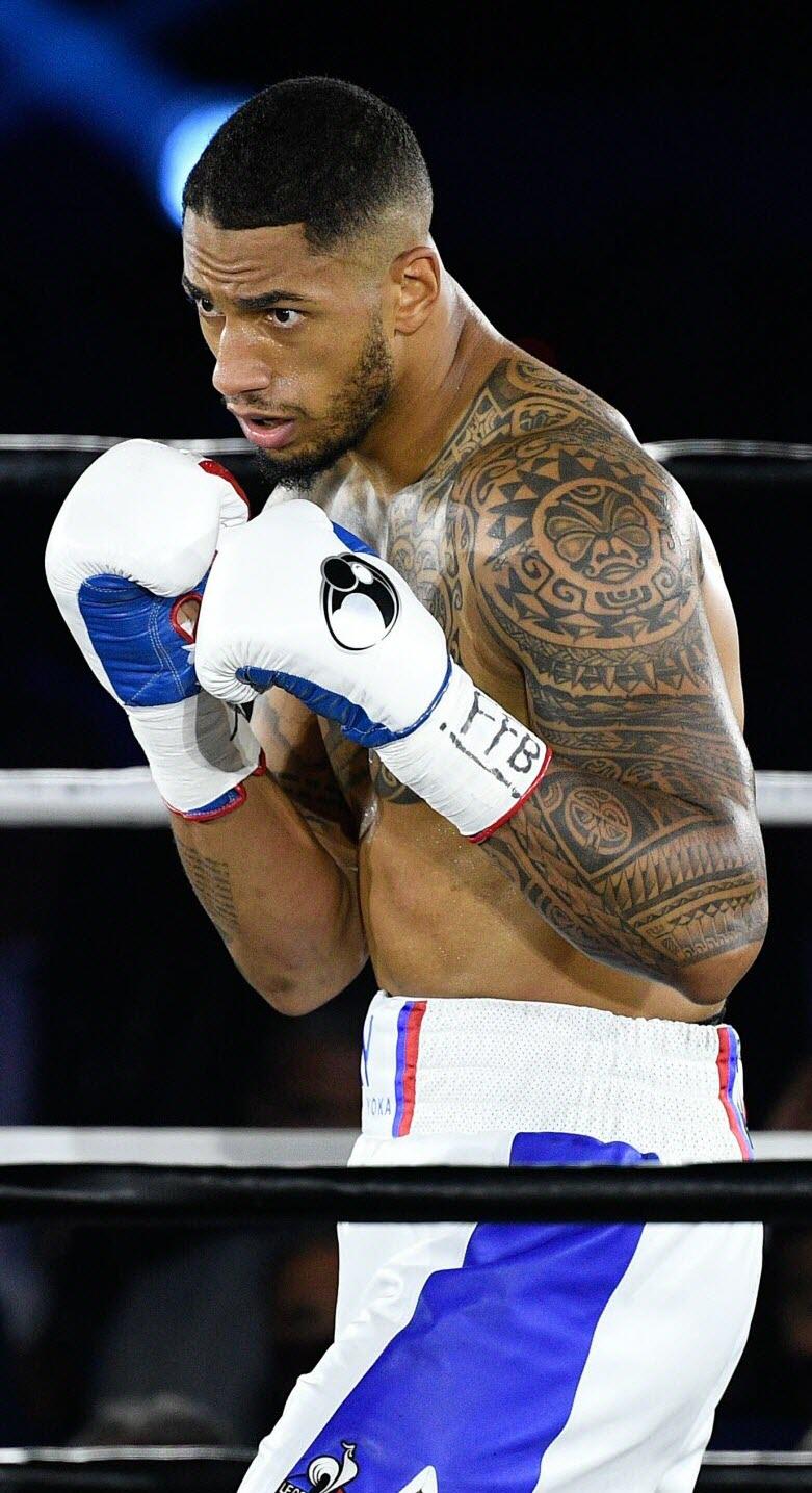 Tony Yoka en plein combat.