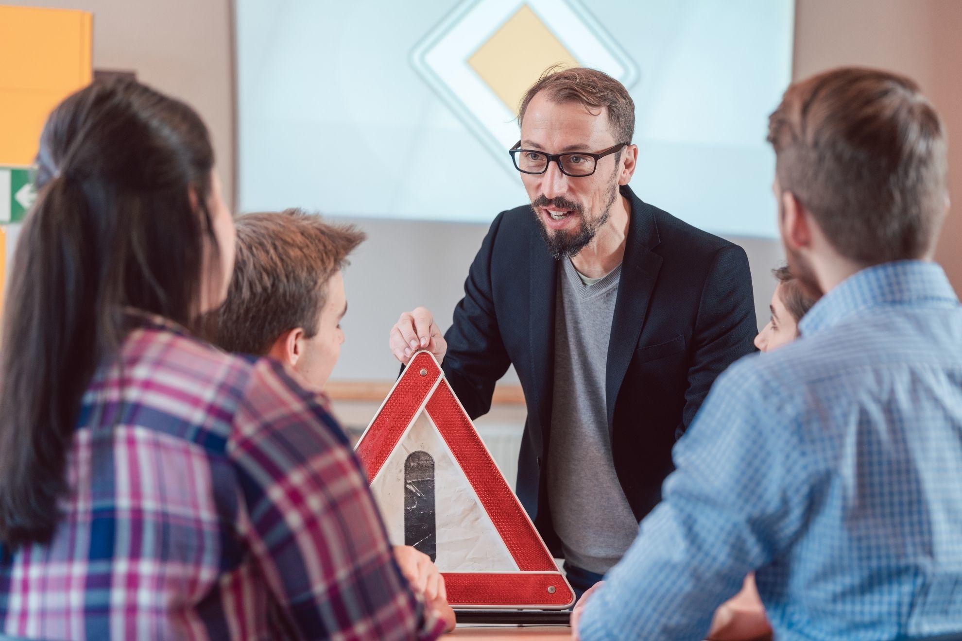 Quels diplômes sont requis pour devenir moniteur ?