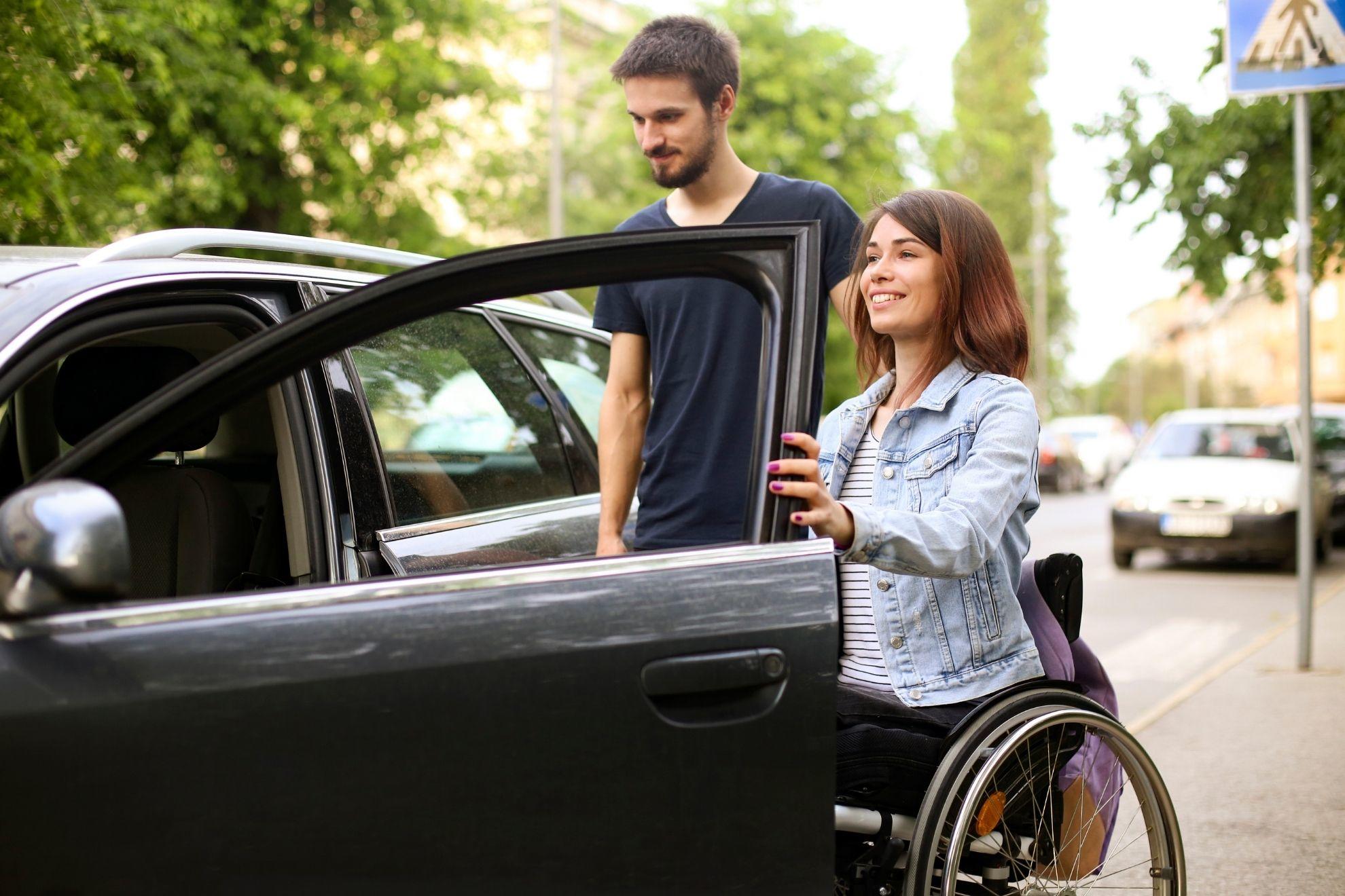Y a t'il des auto-écoles spécialisées pour personnes handicapées ?