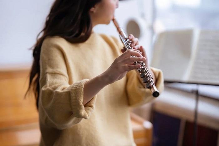 Doit-on apprendre le solfège pour jouer d'un instrument ?