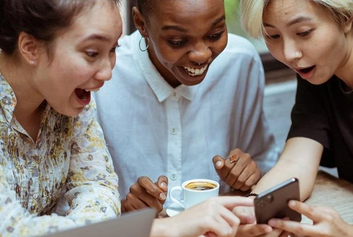 Comment utiliser son smartphone pour apprendre les sciences ?