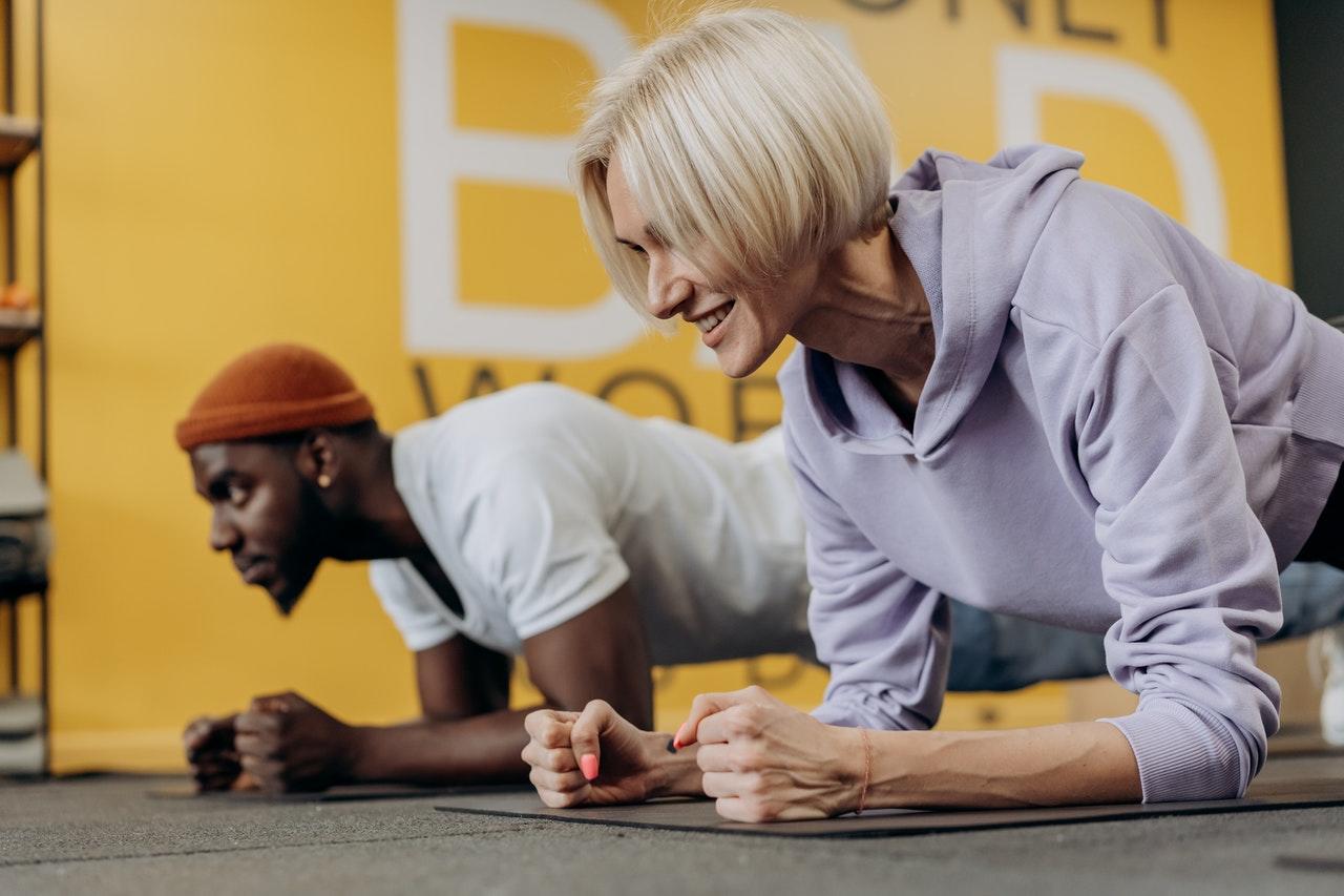 Quels sont les critères pour trouver un bon coach sportif sur Internet ?