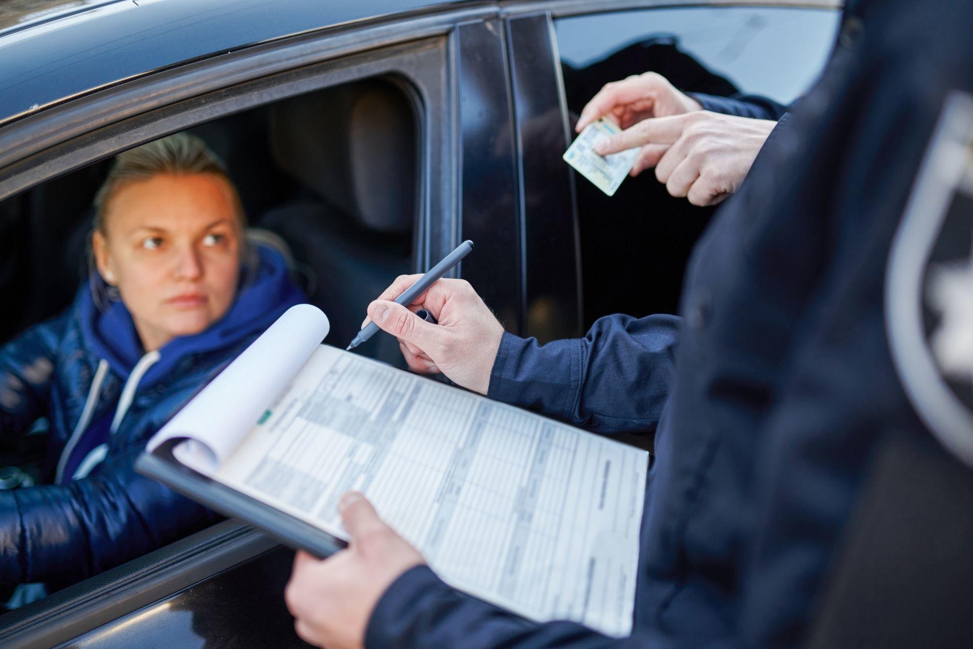 Comment récupérer son permis de conduire après un délit ?