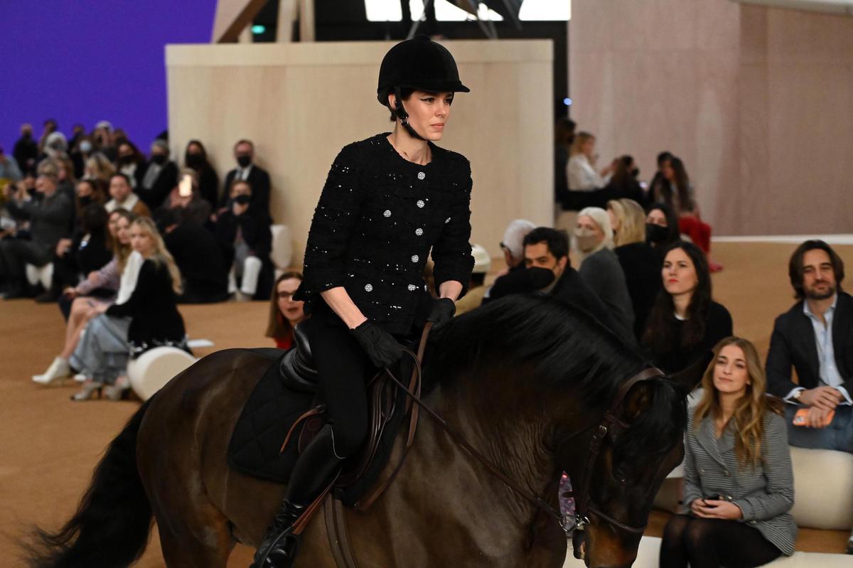 Défilé de Chanel à la Fashion Week 2022 (source : Le Matin)