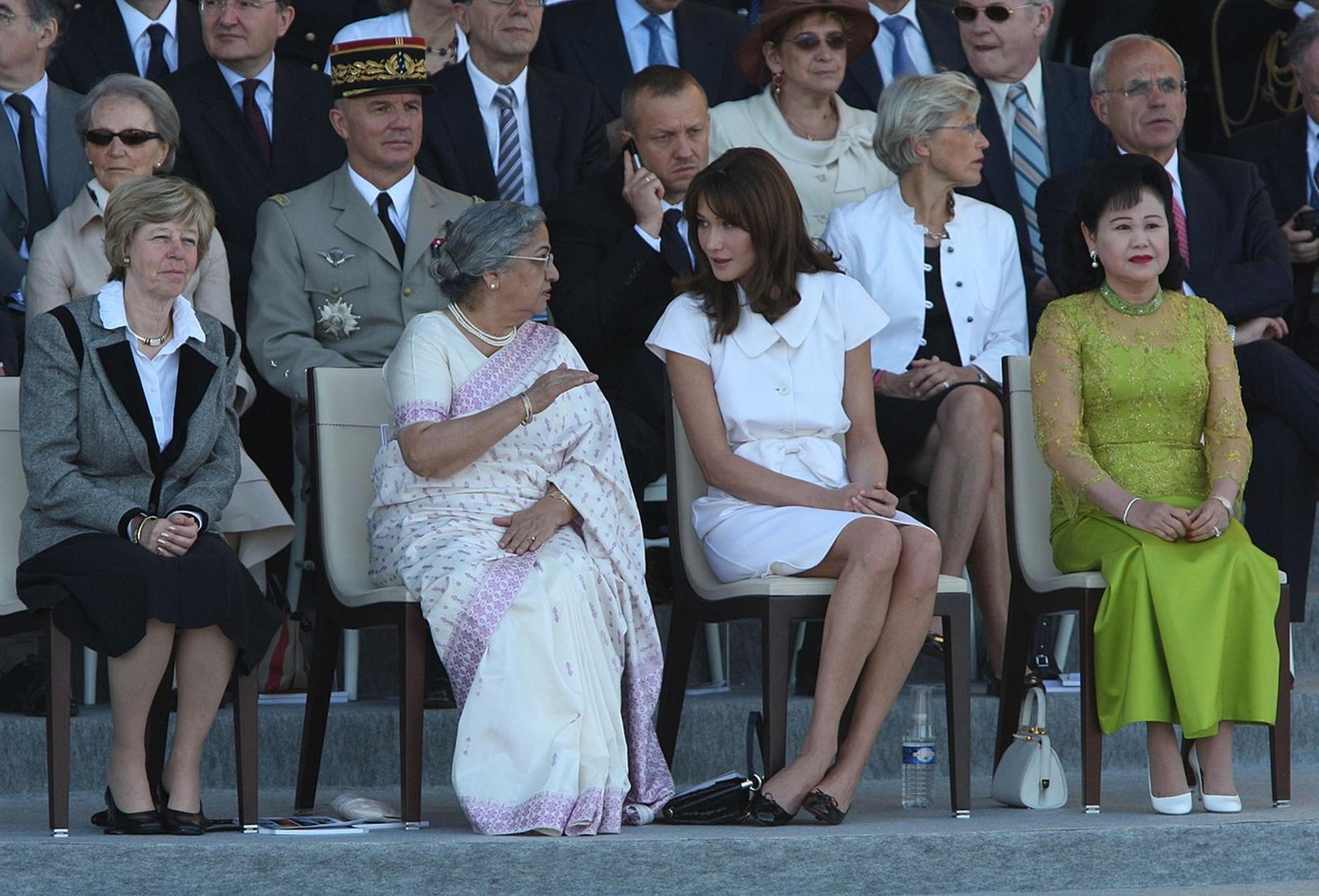 Comment une femme d'origine étrangère peut elle devenir première dame de France ?