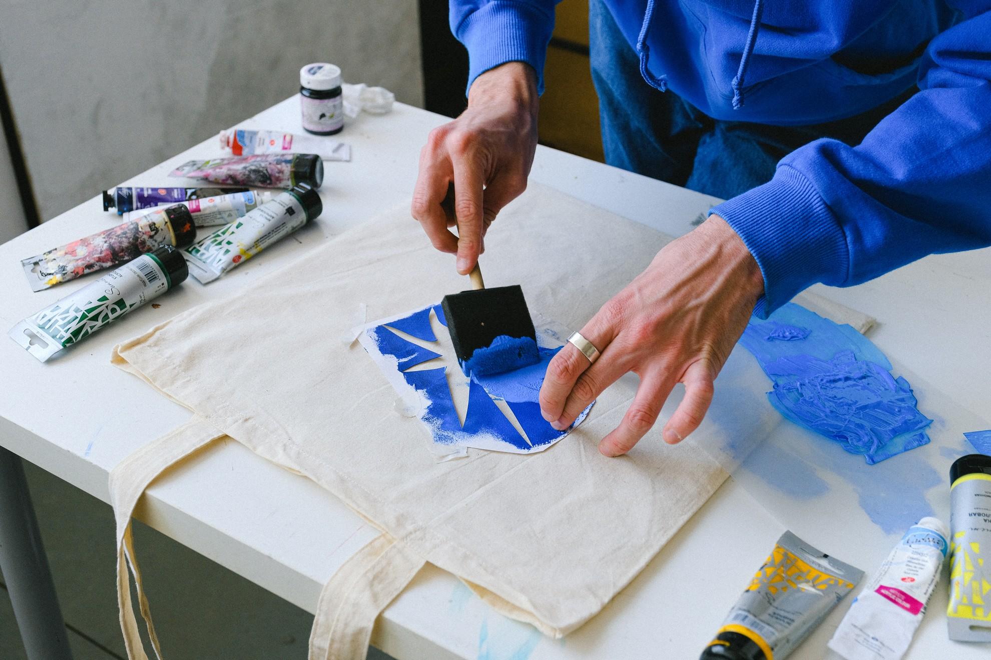 Quelles sont les règles pour dessiner sur du tissu ?